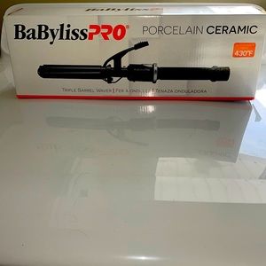 Babyliss Triple Barrel Waver. New !